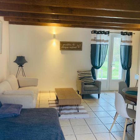 Petite Maison A La Campagne Saint-Germain-des-Fosses ภายนอก รูปภาพ